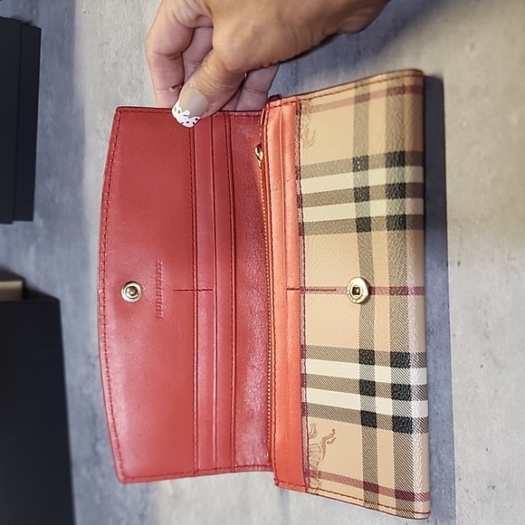 Burberry wallet - Picture 7 of 13